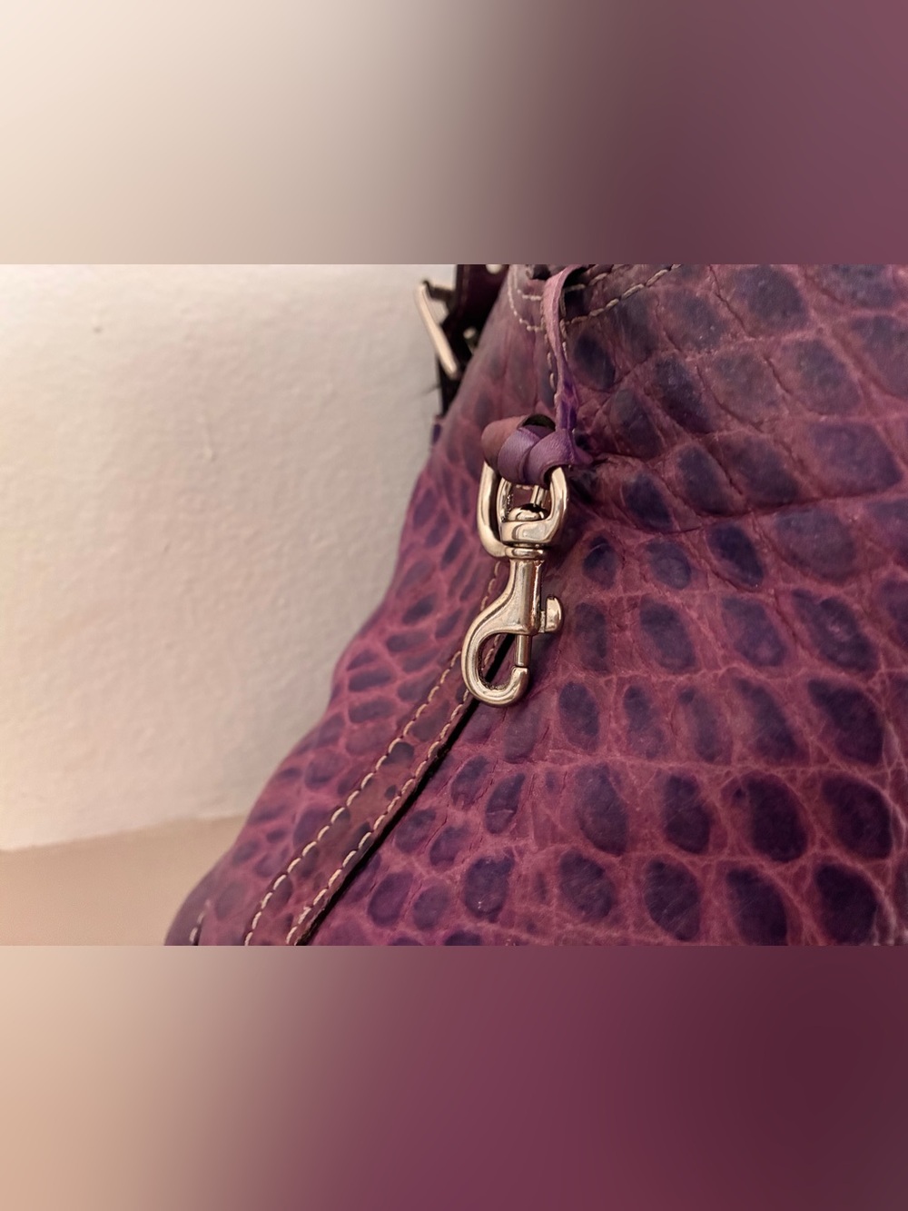 Dooney & Bourke Purple Embossed Croc Leather Satchel Shoulder Bag Y2K - Picture 8 of 16
